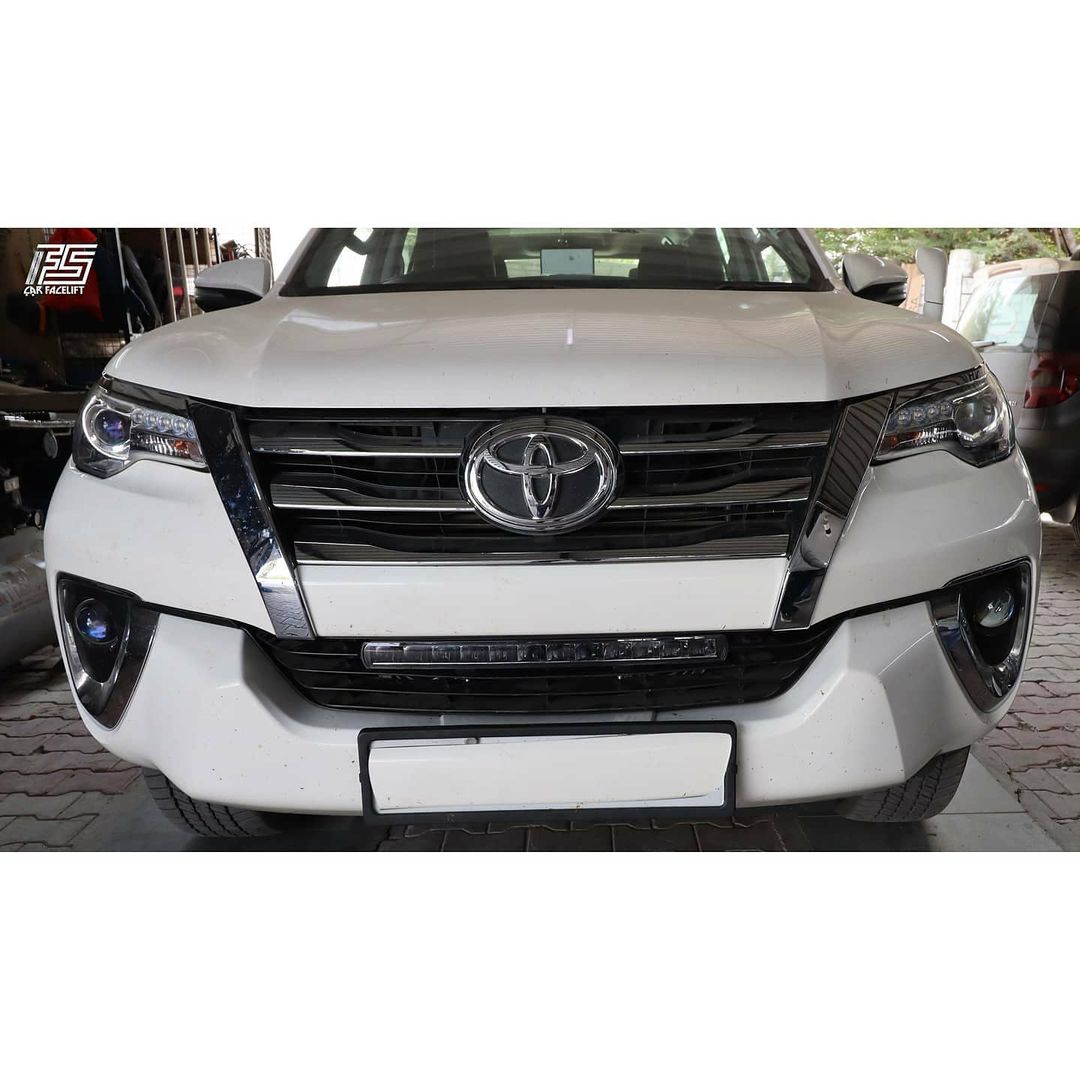 Gujarat's 1st New Fortuner Lights upgraded with bi-xenon HID Projector with LED bar which will enhance visibility in all driving lanes.