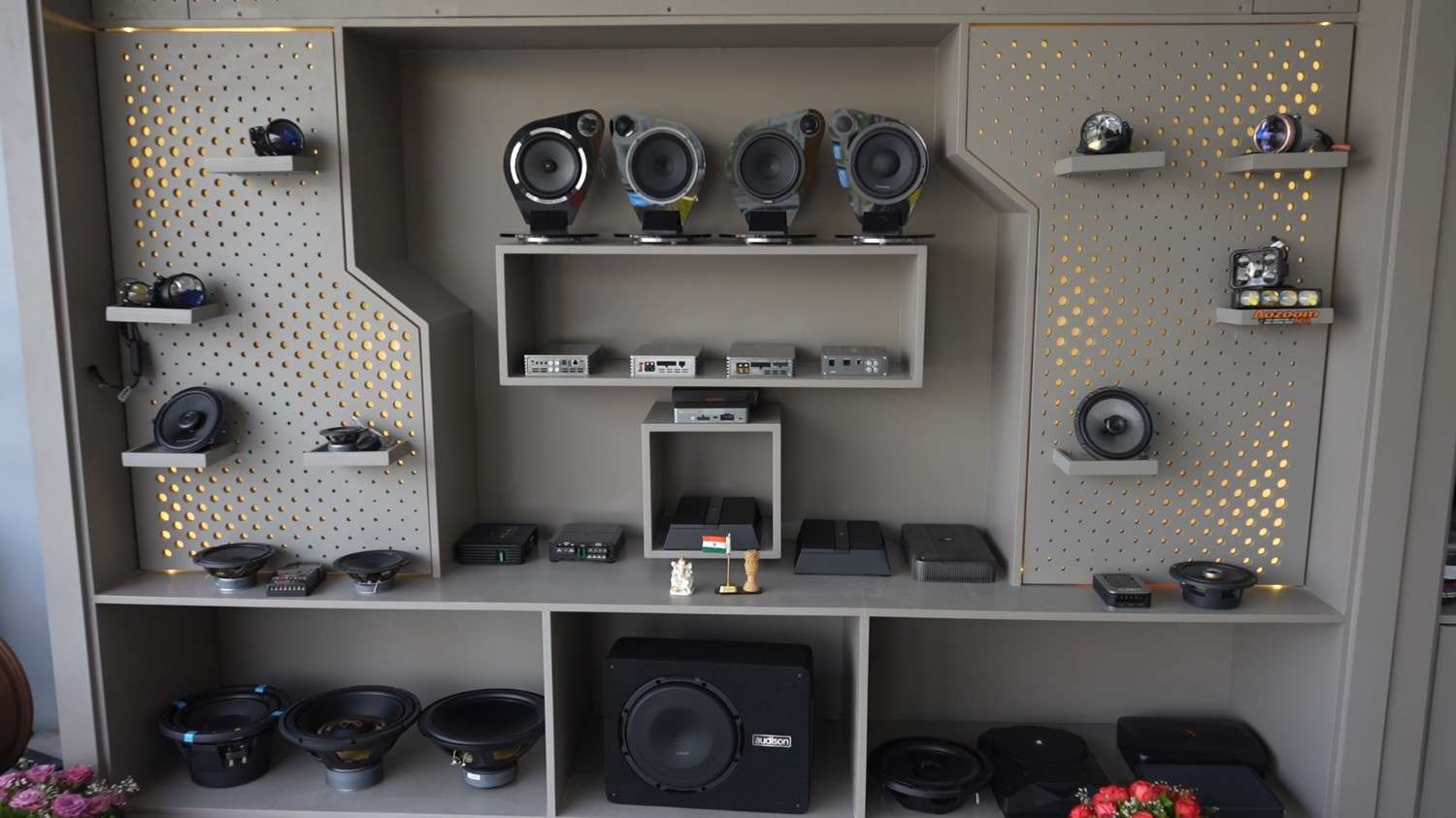 Filmshoppee Vadodara 10000 sq ft car facelift studio front view