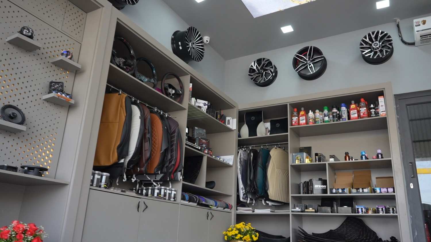 Mechanic bay with 2-post lift in Filmshoppee Vadodara