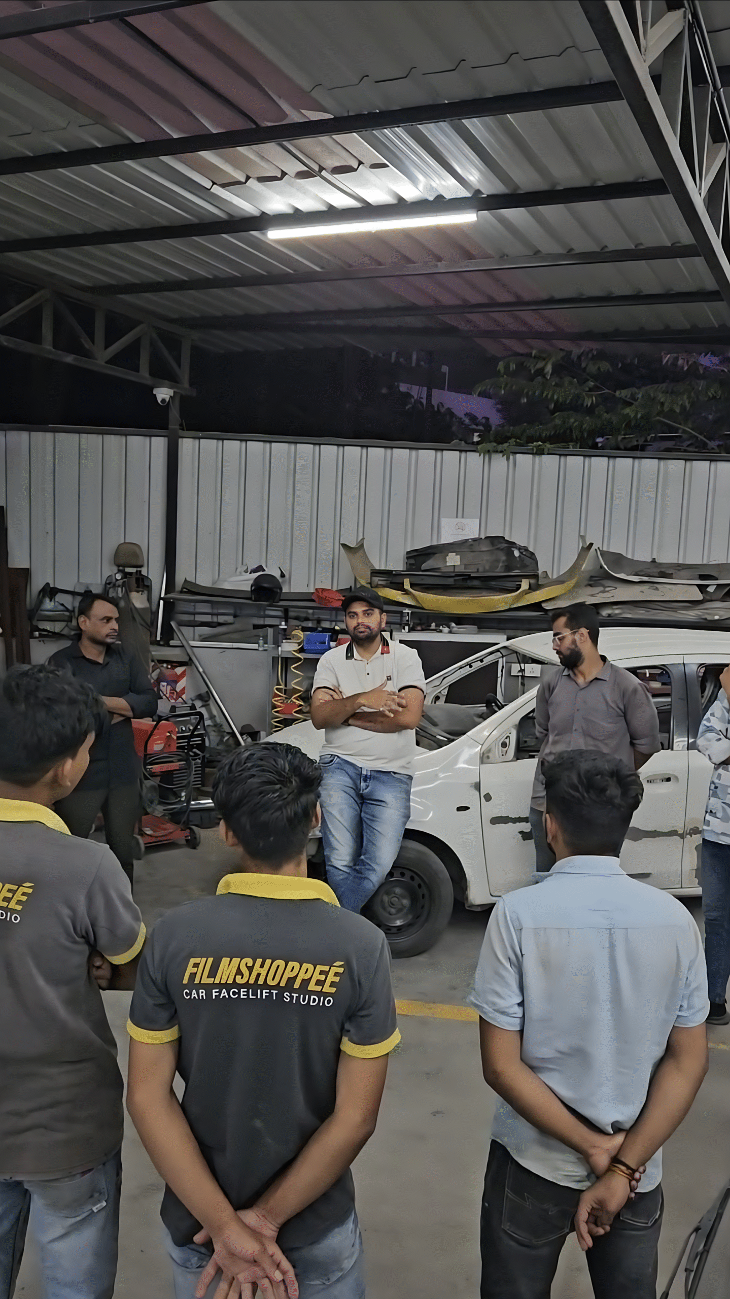 Filmshoppee Vesu Studio workshop with professional tools