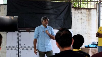 Filmshoppee franchise partners attending car audio training